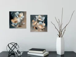 Glasbild 20 x 40 cm White Flowers On Gray IV