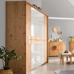 Kleiderschrank Cembra 254 x 223 cm