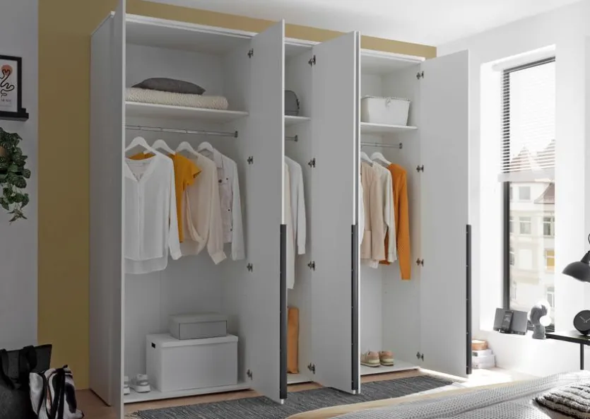 Kleiderschrank Kevo 225 x 225 cm