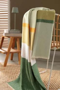 Kuscheldecke Ever Stripe 130 x 170 cm