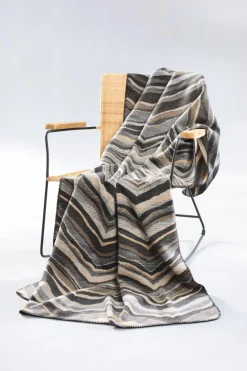 Kuscheldecke Wild Lines 150 x 200 cm