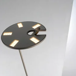 LED-Stehlampe Share